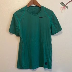 Nike pro shirt, M
